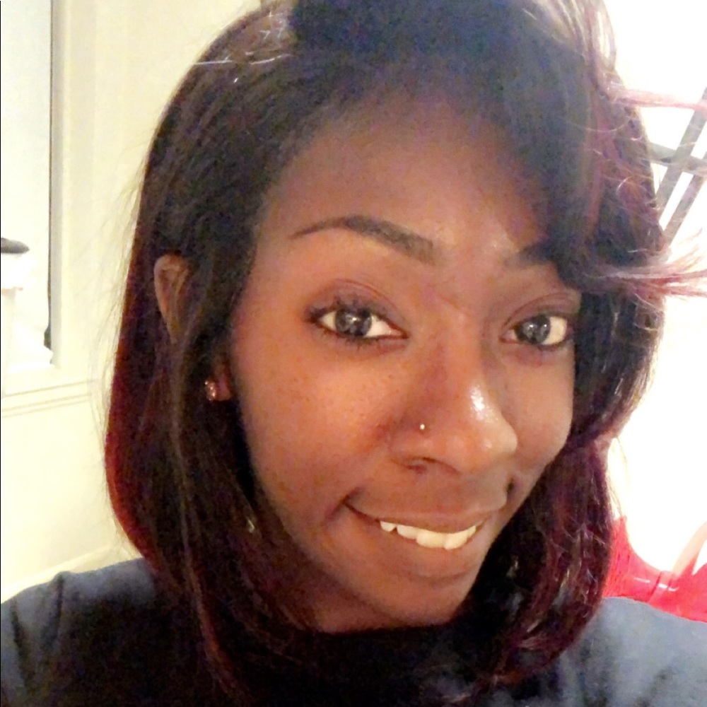 Meet your Posher, Alyssa